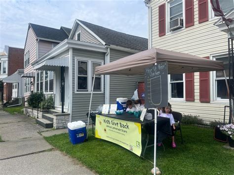8th Annual Kids Give Back Charity Lemonade Stand raises money for a good cause
